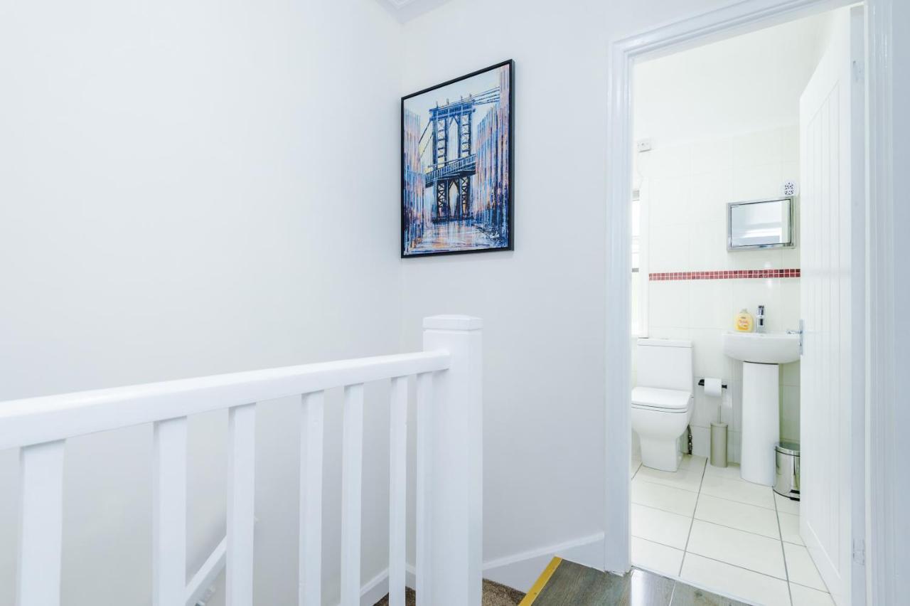 Apartment Away *
